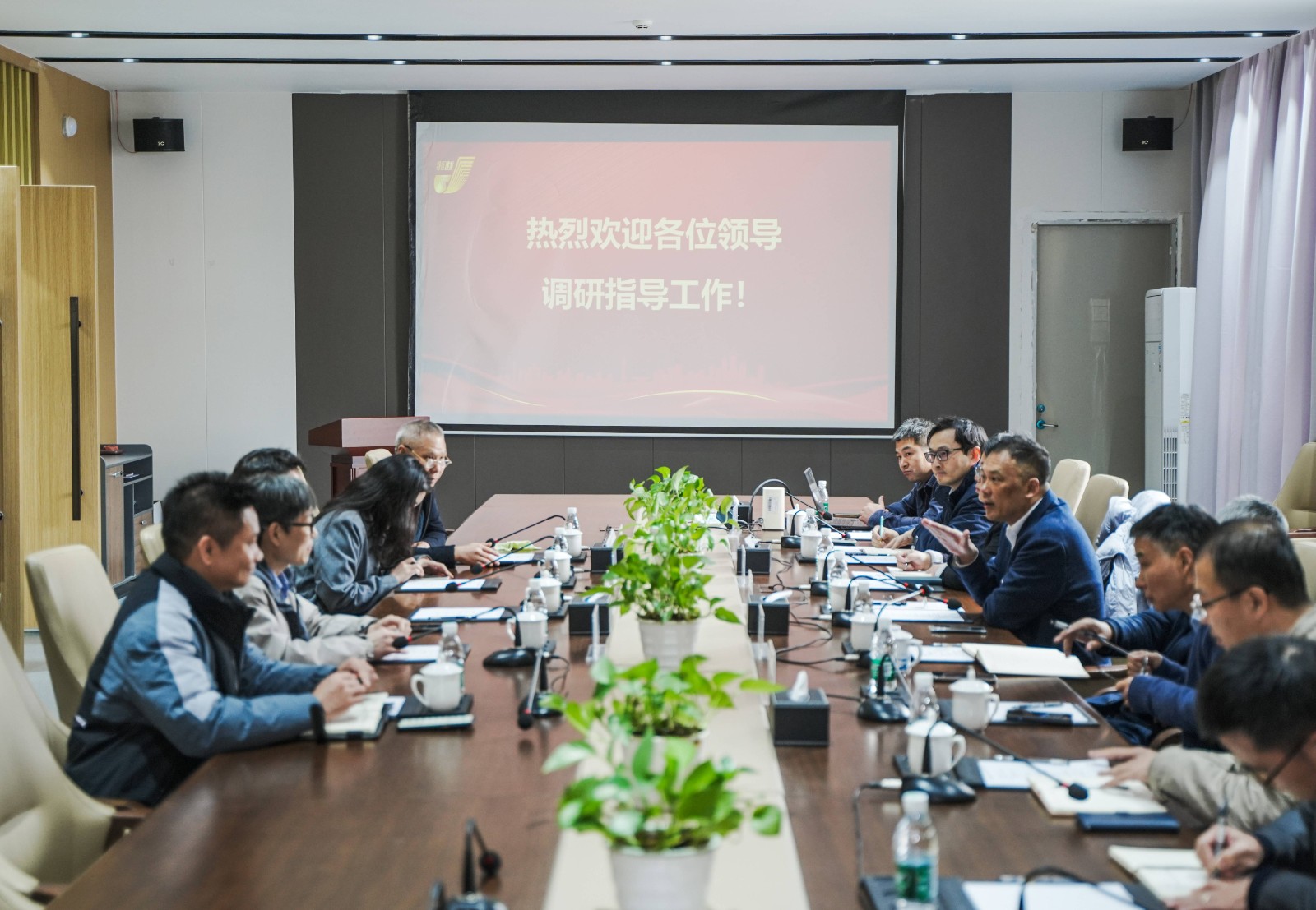 座談會(huì)現(xiàn)場圖.jpg